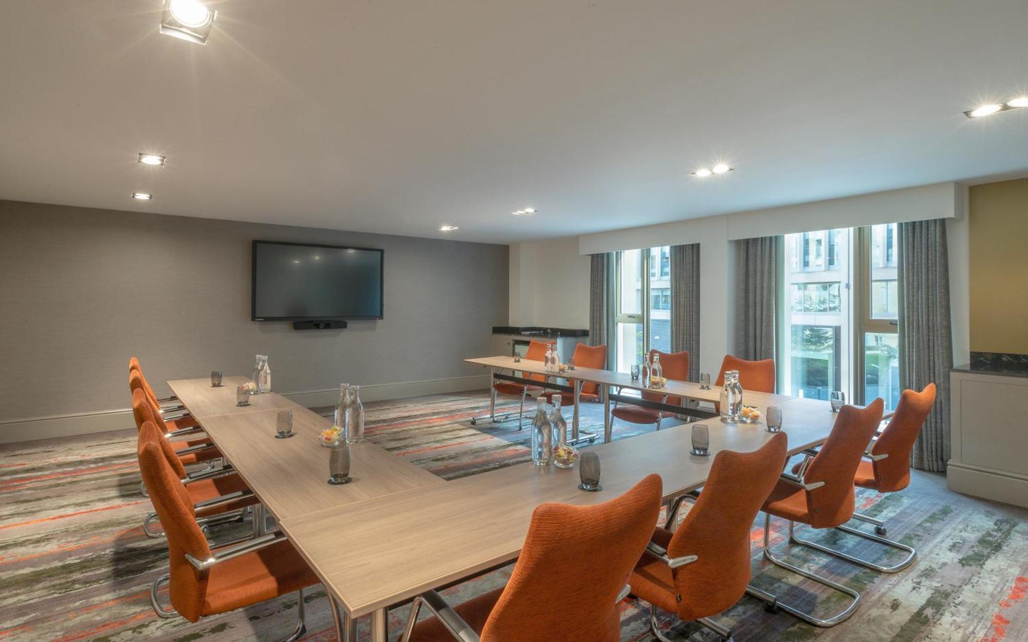 Clayton Hotel Cambridge Bagian luar foto