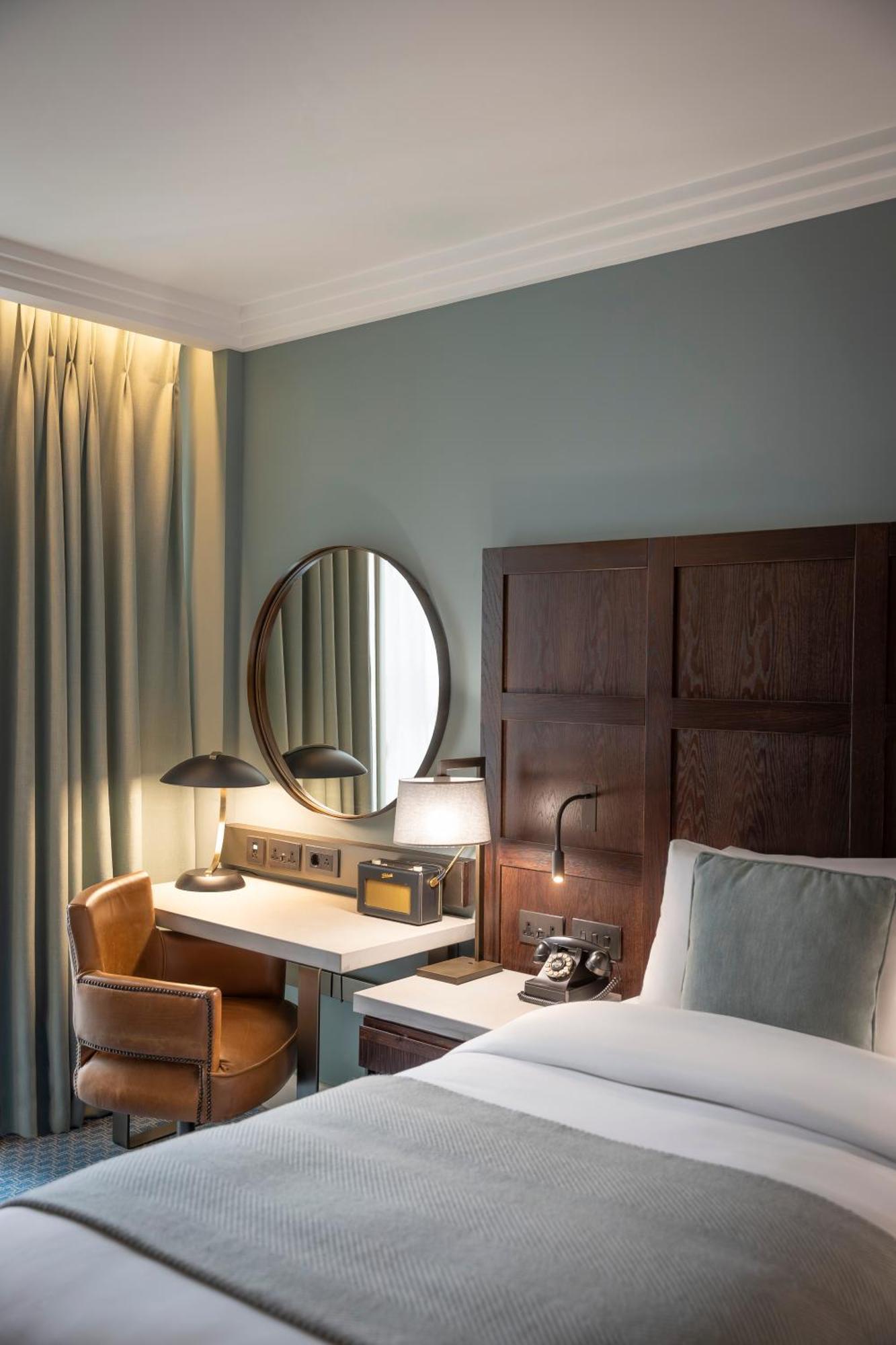 Clayton Hotel Cambridge Bagian luar foto