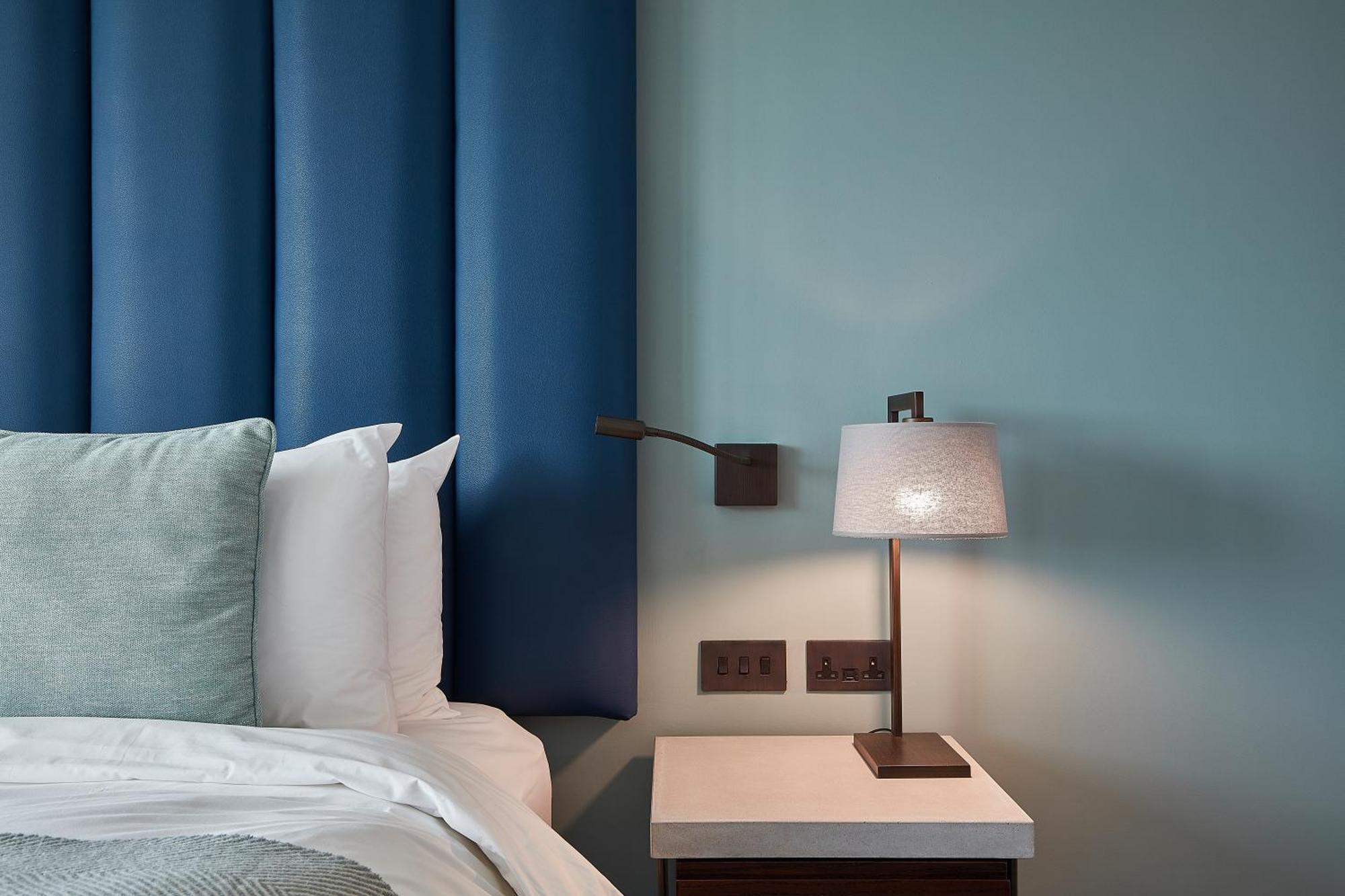 Clayton Hotel Cambridge Bagian luar foto
